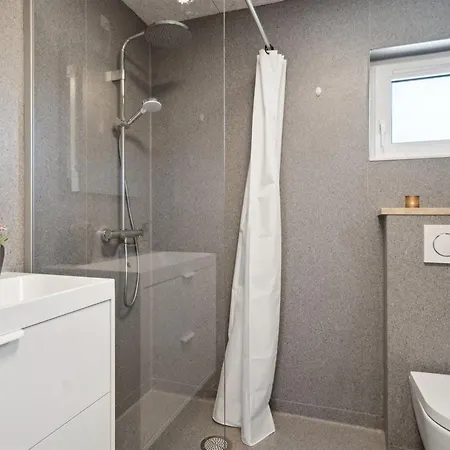 Eunice - 850m From The Sea By Interhome