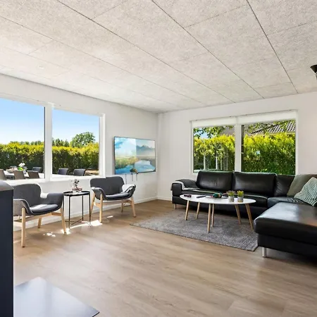 Eunice - 850m From The Sea By Interhome Feriehus