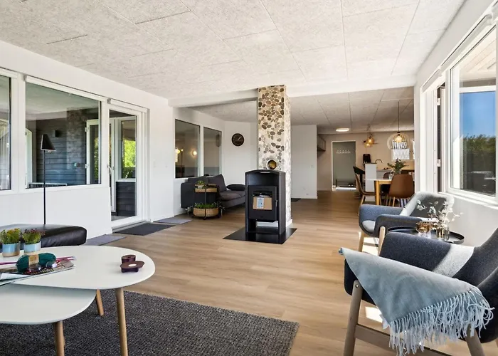 Ferienhaus Eunice - 850m From The Sea By Interhome